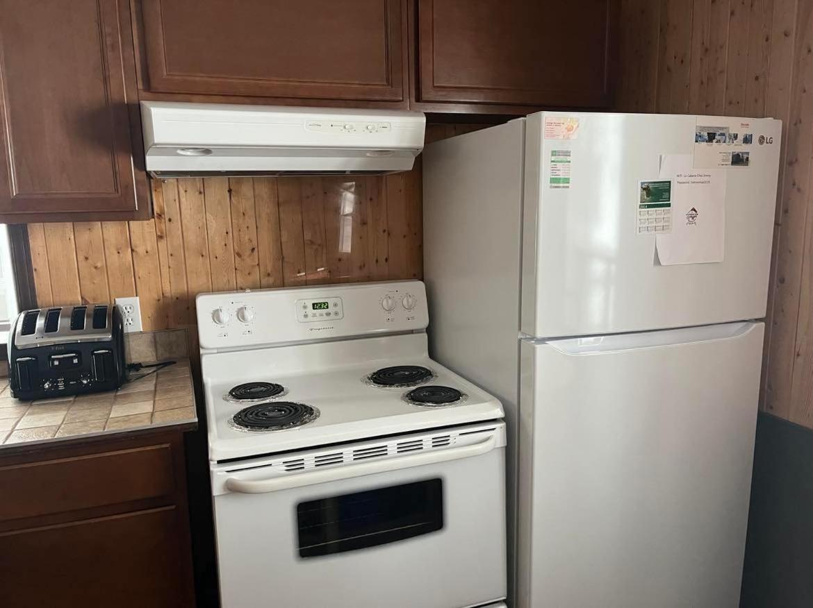 La Cabane Chez Jimmy Petit-Saguenay エクステリア 写真