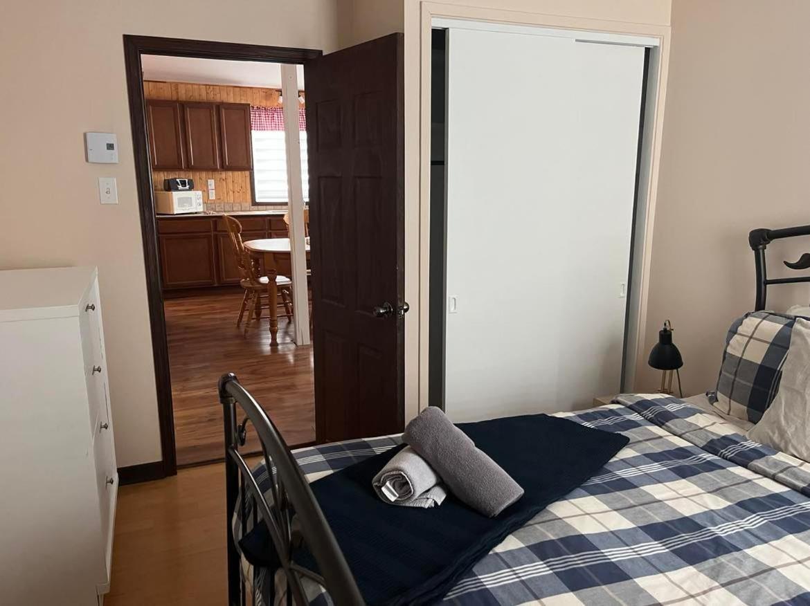 La Cabane Chez Jimmy Petit-Saguenay エクステリア 写真